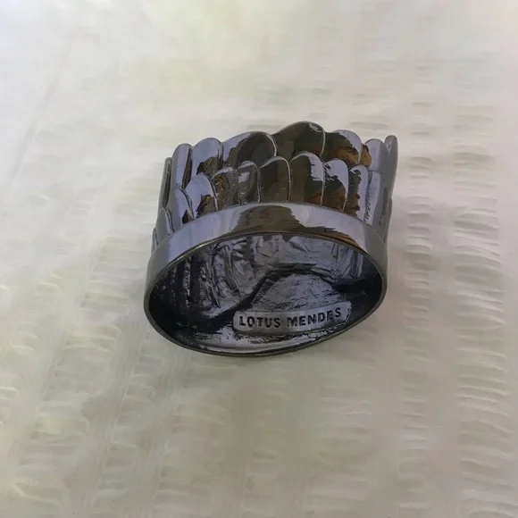 3 for $30 ❤️ 1st in - 1st get Sale Item!!!! LOTUS MENDES BANGLE Angel Wing - Picture 12 of 13